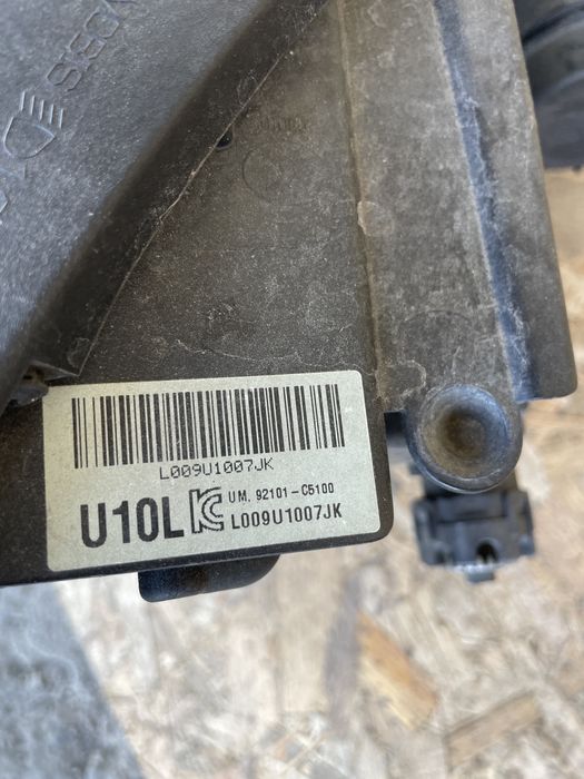 Фар ляв,десен за Kia Sorento 2016-2018год.