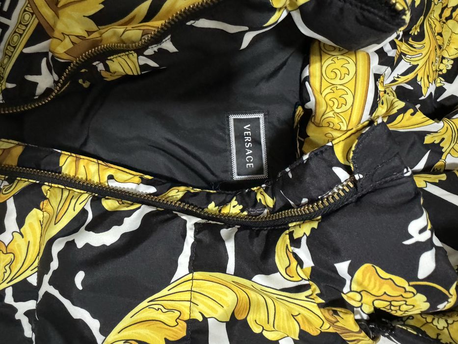 Geaca versace 7 ani autentica