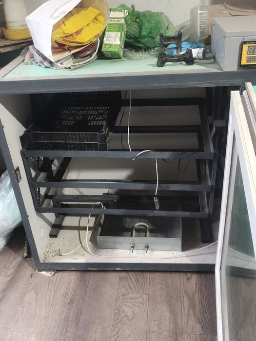 Продается инкубатор