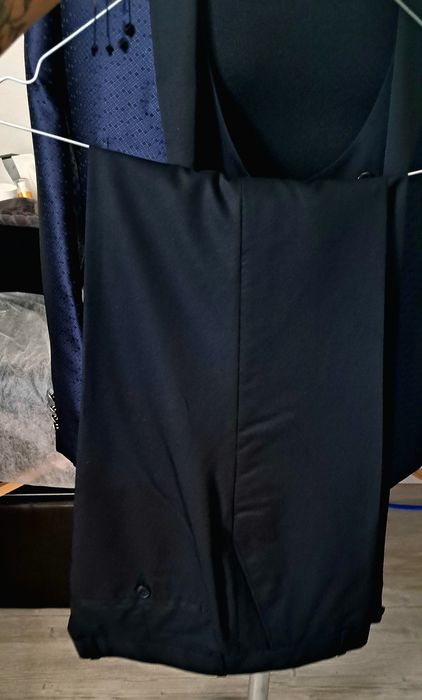 Costum elegant barbati