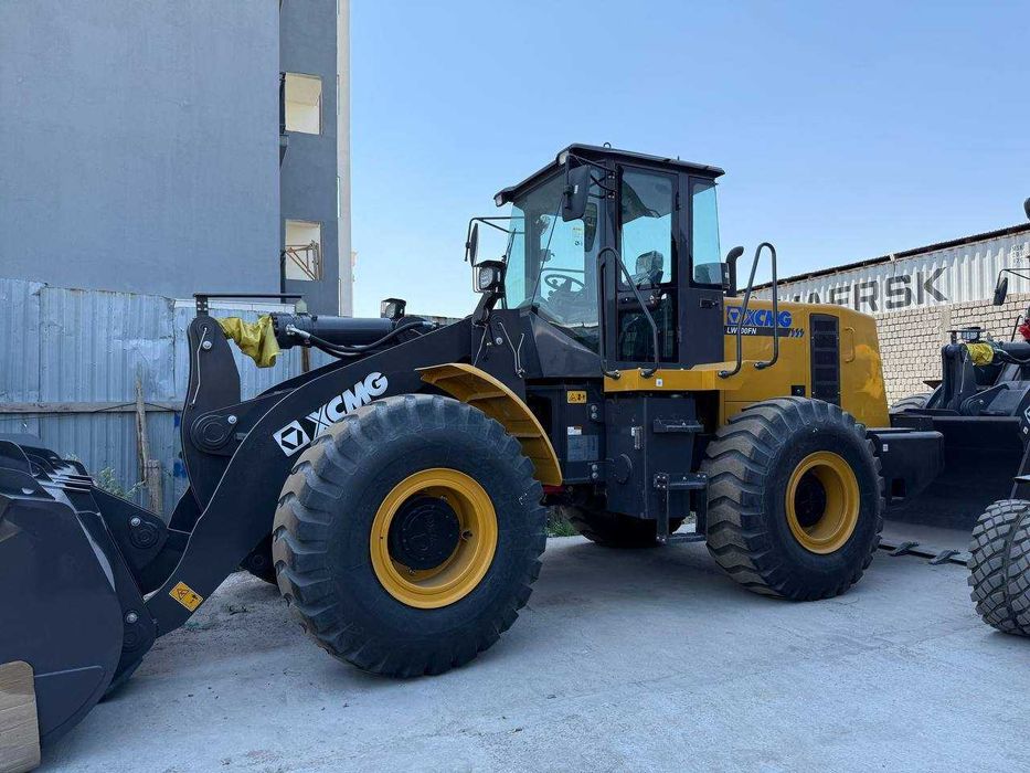 Лизинг ҳисобидан фронтал юклагич - LW500FN (3 м/куб, 5 тн., рычаг)