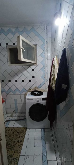 Zudlik bilan kvartira sotiladi. Срочно продается квартира