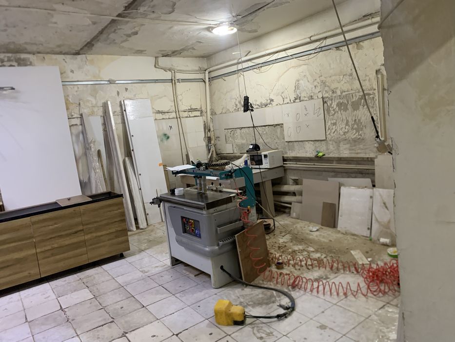 Сдам в аренду цех, 100 кв м, Ауезова 30.