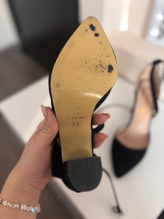 Дамски обувки на ток 38 номер