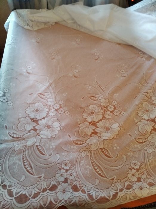 Vind Perdea la metru sau tot Sulul