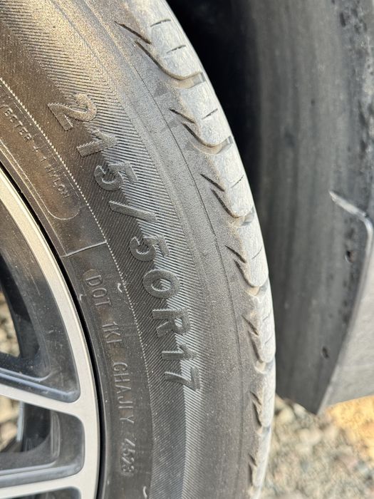 Дискиr 17 с шинами почти новые