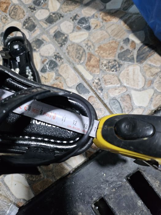 Sandalute negre,nr 21