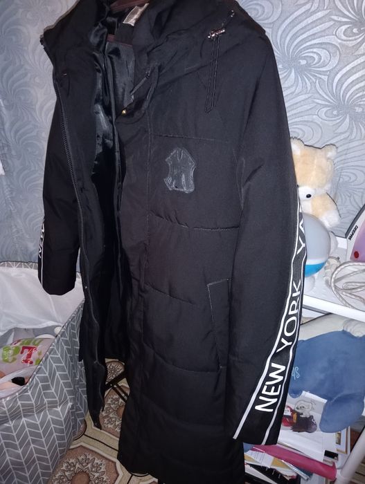 Продам куртку женскую