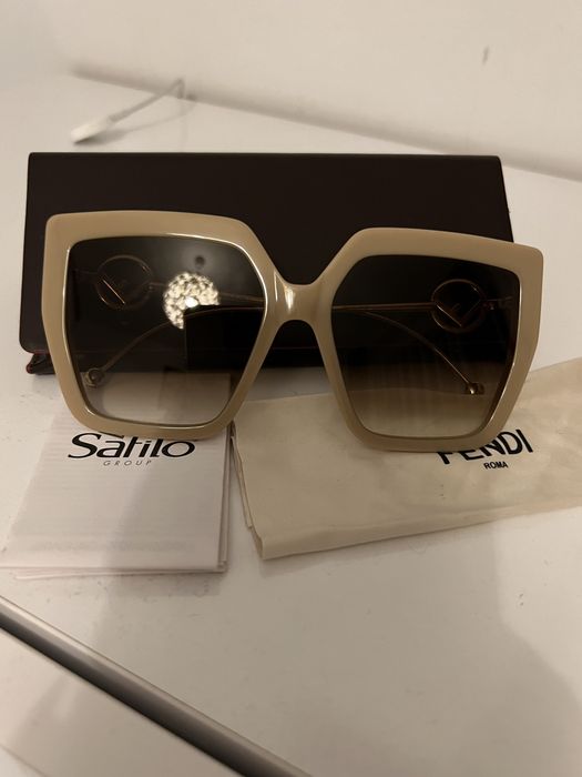 Слънчеви дамски очила Fendi