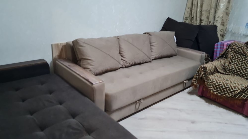 Диван в гостинную