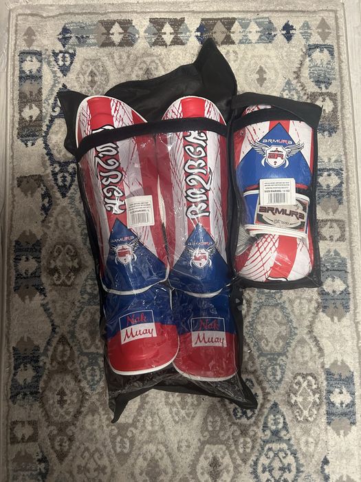 Echipament kickbox:manusi 14 oz,tibiere si palmari