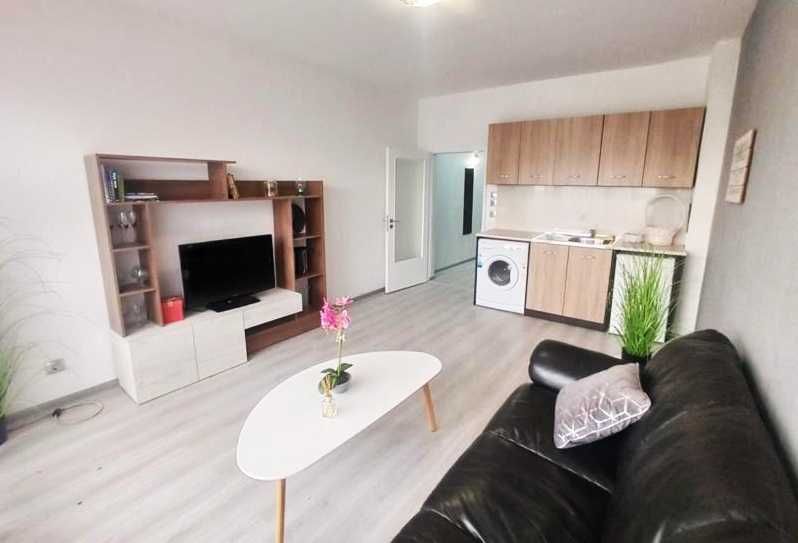 Дава се под наем Двустаен апартамент в София, Мусагеница - 50 кв.м за 340 € - Снимка #1