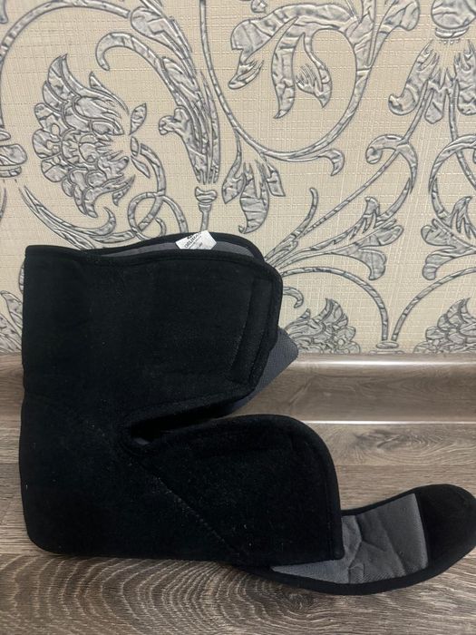 Ортез (гипс) для голеностопа и стопы