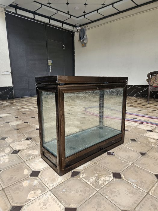 Аквариум/террариум большой, срочно продаю