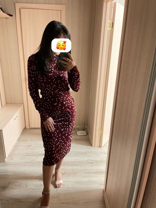 Продам платья и корсет