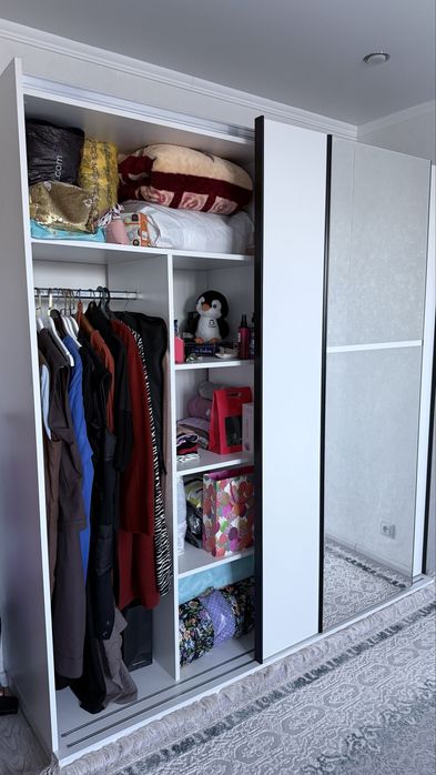 Шкаф купе продается