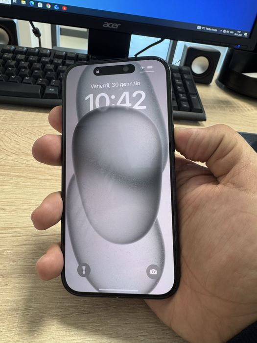 IPhone 15 128gb.