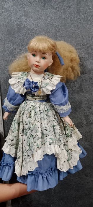 Коллекционная кукла