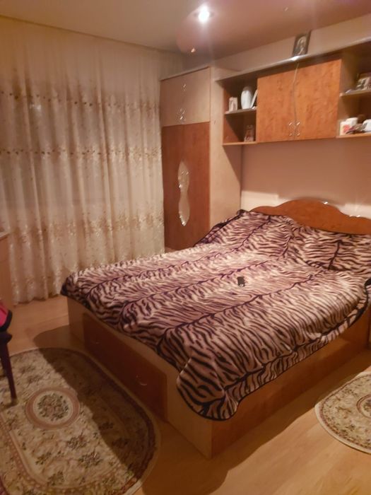 Apartament 4 camere, Broșteni