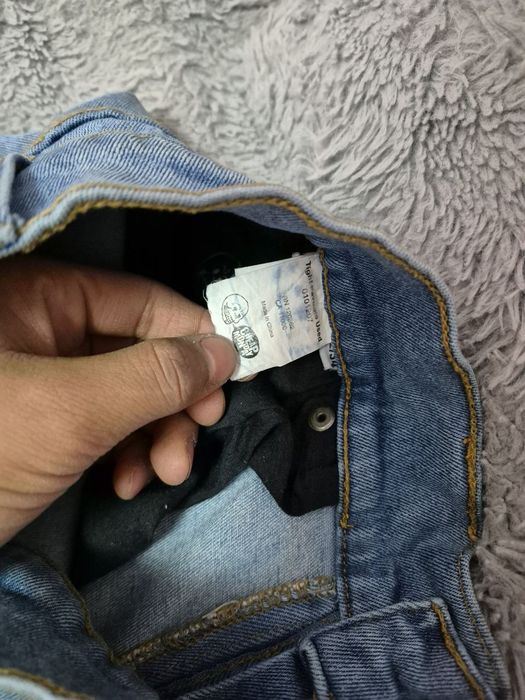 Джинсы  без гарантии