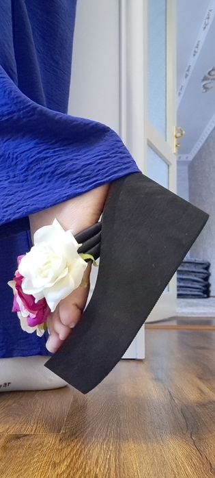 Женская летняя удобная обувь 38 размера.