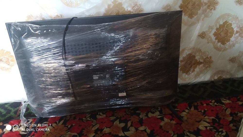 Телевизор Смарт 32 экран сломини