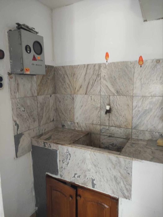 Дава се под наем Магазин в Пловдив, Въстанически - 20 кв.м за 178.5 € - Снимка #3