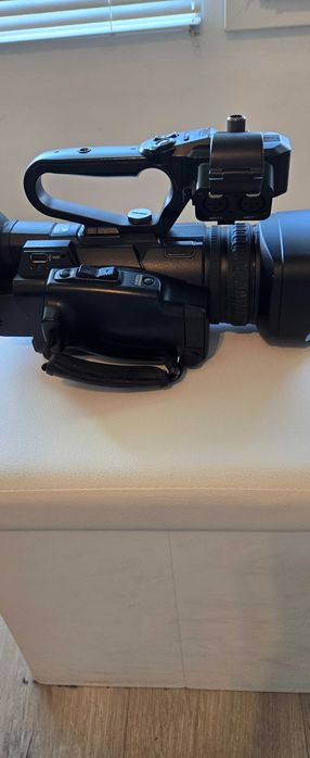 Видео камера   JVC 4 K CAM - AVCHD
