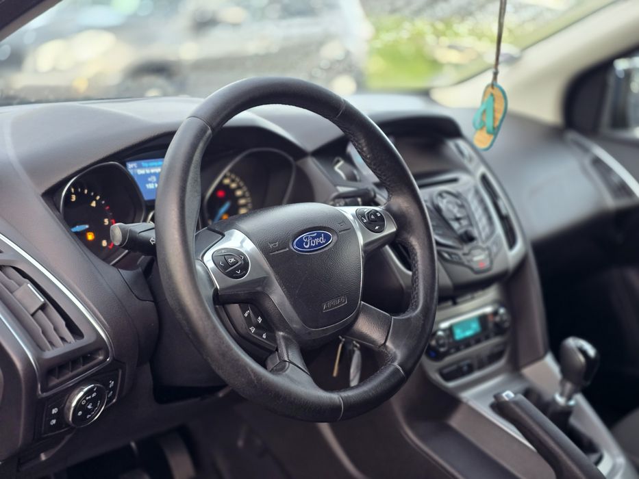 FORD Focus 2014 — imagine 5