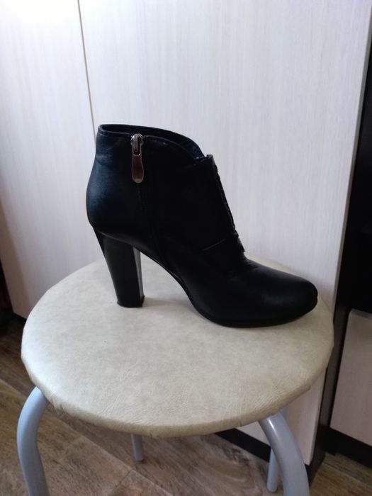 Ботинки женские! Натуральная кожа!