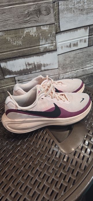 Дамски маратонки nike 39