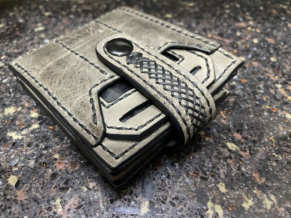 Кожанный бифолд, ручная работа.