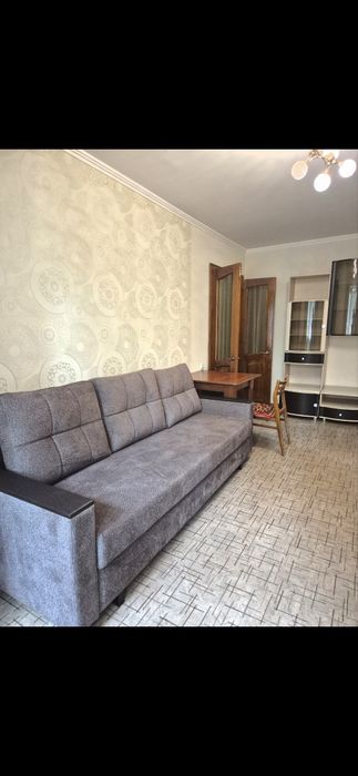 Диван и стенка с двумя шкафами