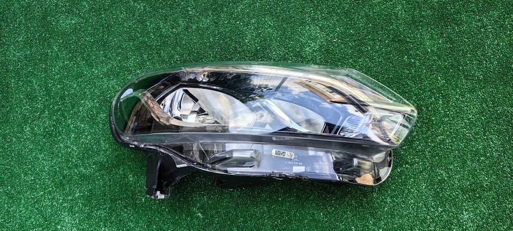 Десен фар за Toyota Proace / Тойота Проейс