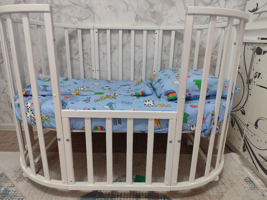 Манеж детский универсальный /овальные и круглые/