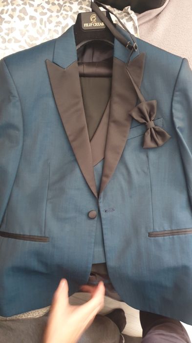 Costum barbati filip cezar