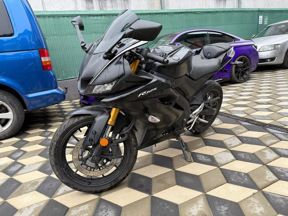 Vând motor Yamaha YZF 125