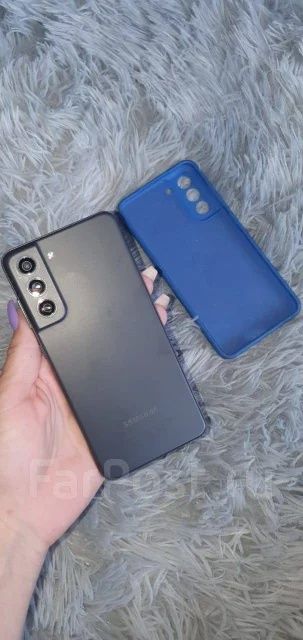 Samsung.    s21 fe