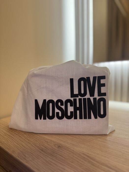 Чанта Love moschino