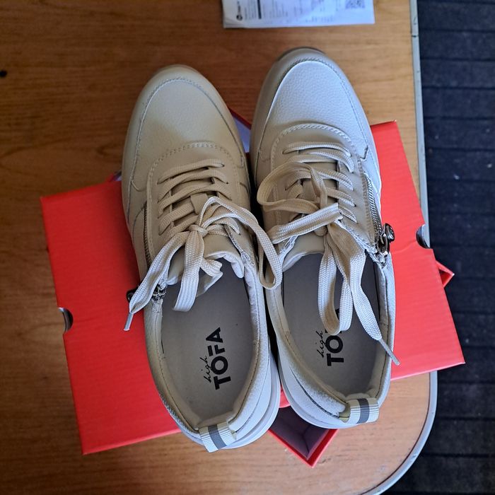 Продам обувь новую и б/у