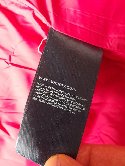 Tommy Hilfiger дамско зимно яке L размер.