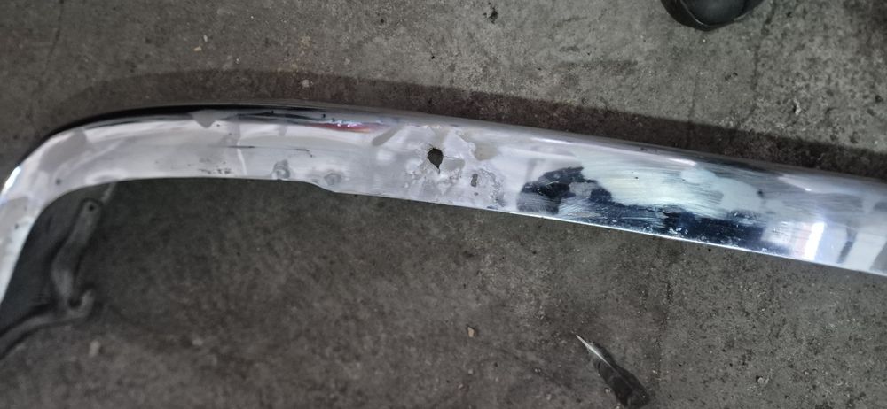 Продам передний бампер Surf 130