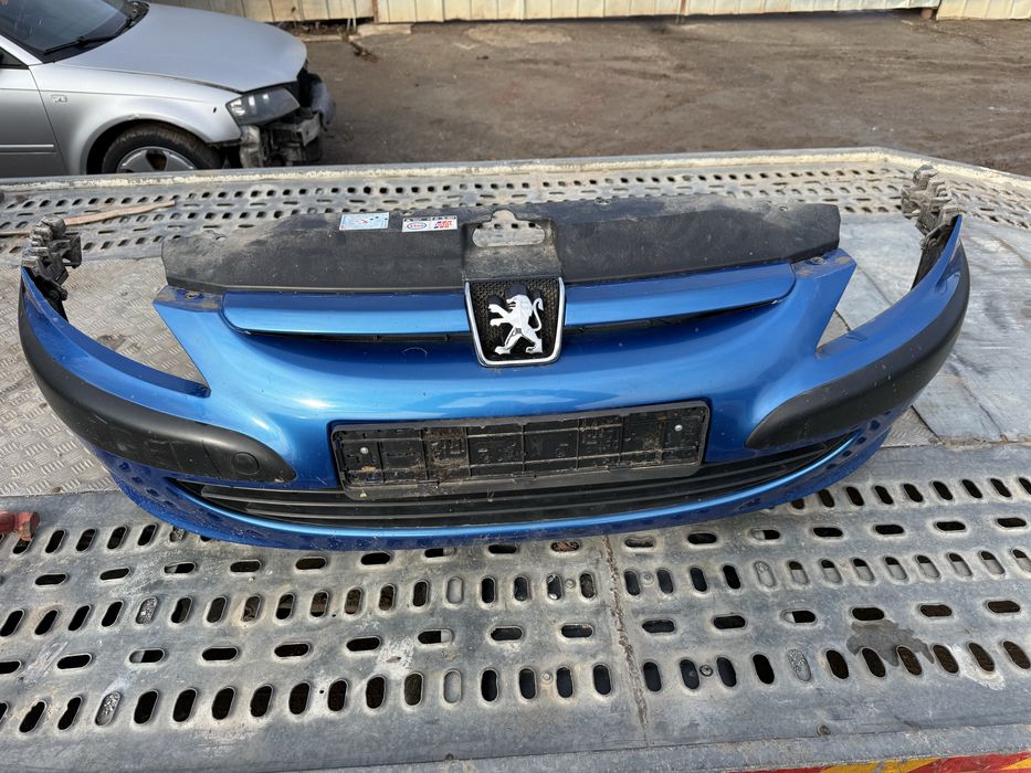 Предна броня Peugeot 307