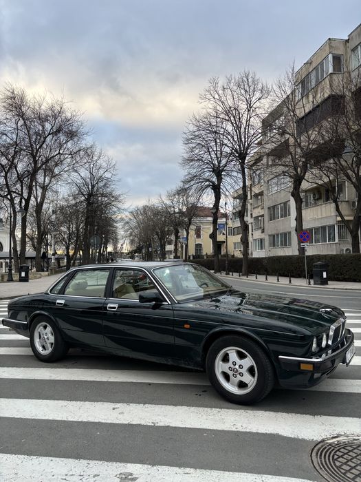 Jaguar XJ6 4.0 – 1994 – British Racing Green – Vehicul Istoric