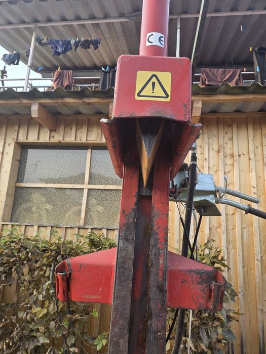 Crepator lemn putere 16 tone