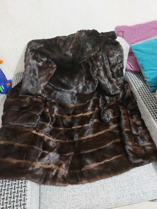 Продаётся шуба коричневого цвета
