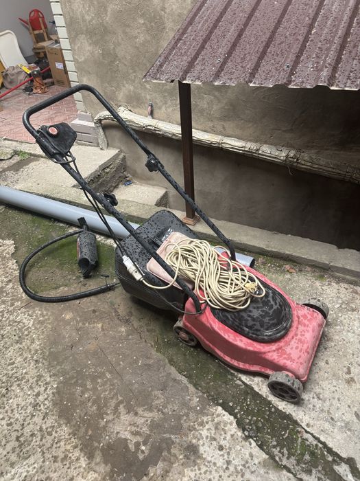 Газон косилка работает идеально