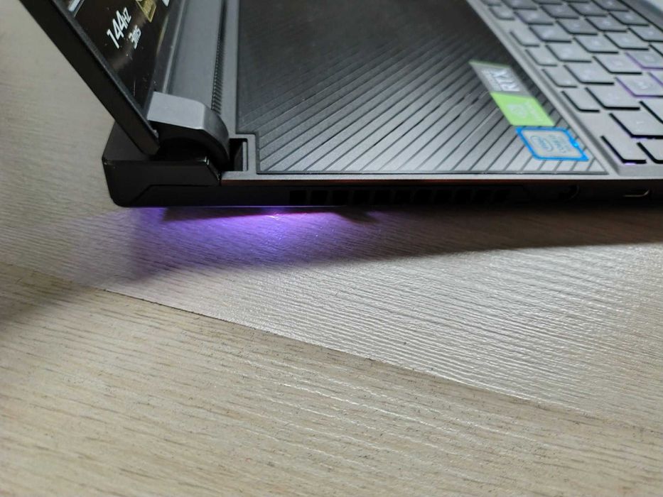 ASUS Zephyrus S15 Intel i7 9750H, 24GB RAM, 1TB SSD, 15", RTX 2070