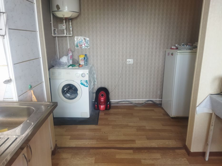 Продажа двухкомнатной 9- 4 етаж  Sotiladi 2 xona 9 qavat dom 4 qavatda