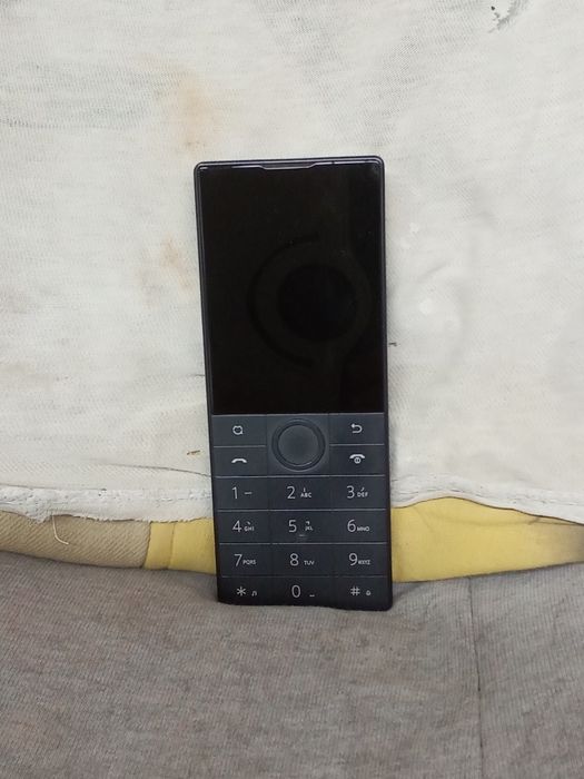 Продам Кнопочный и сенсорный телефон